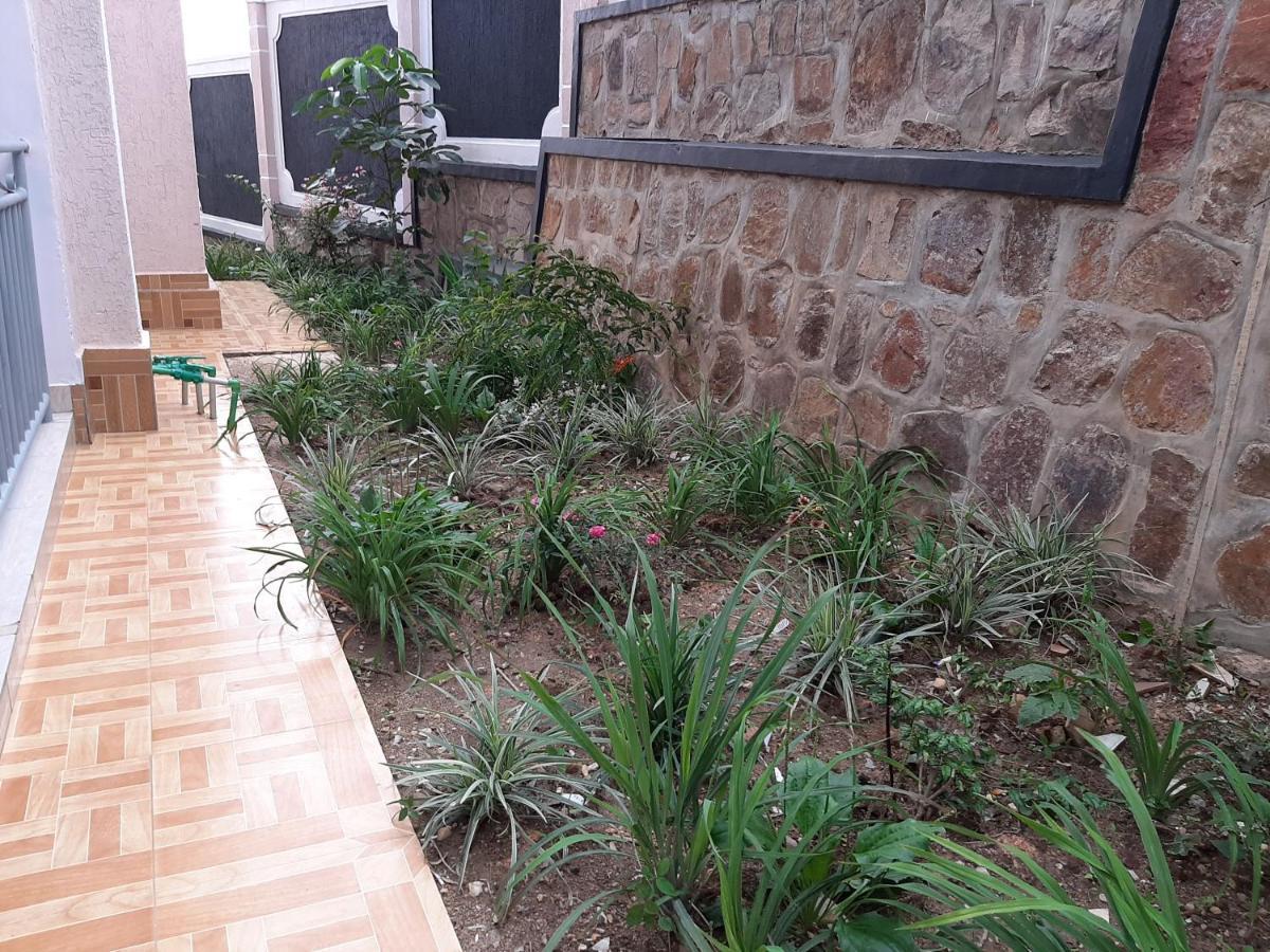 Puma Aparthotel - Nyarutarama Kigali Buitenkant foto